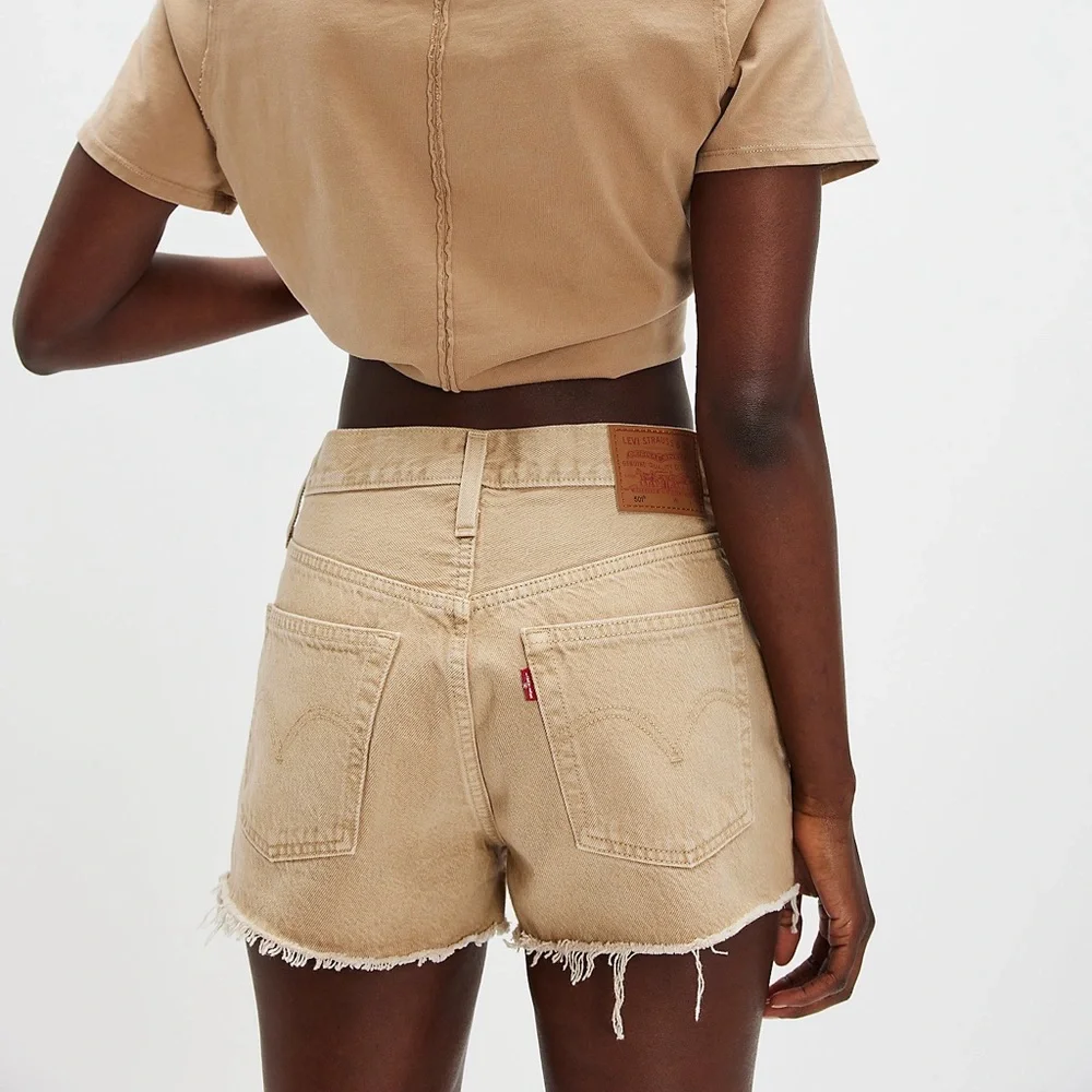 Levi’s 501 Short - Picture 2 of 3